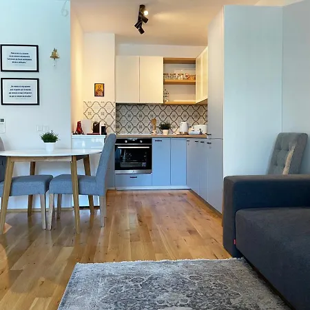 Apartment старецът и морето