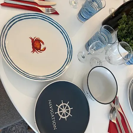Apartment старецът и морето