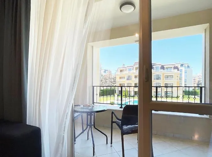 старецът и морето Appartement St Constantin et Helena